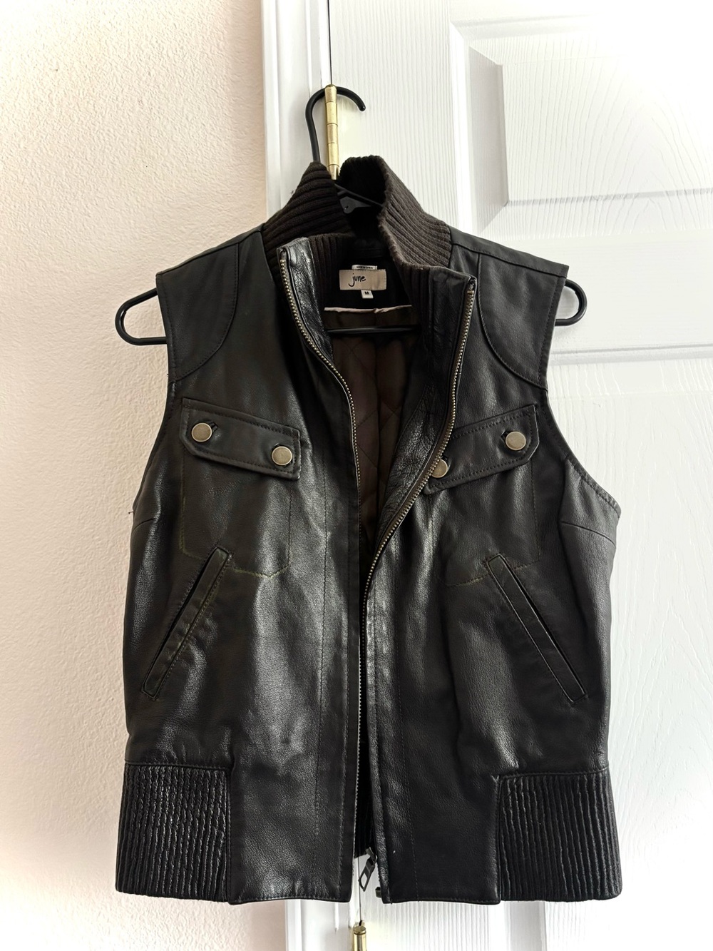 June Vest Black Leather Bomber Rib Knit Collar Zip Quilt Lined Size M